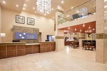 Holiday Inn Express Hotel  Suites Branson 76