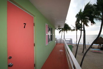 Hotel Drop Anchor Resort And Marina