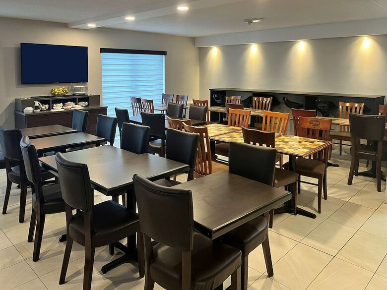 Hotel Comfort Inn Airport