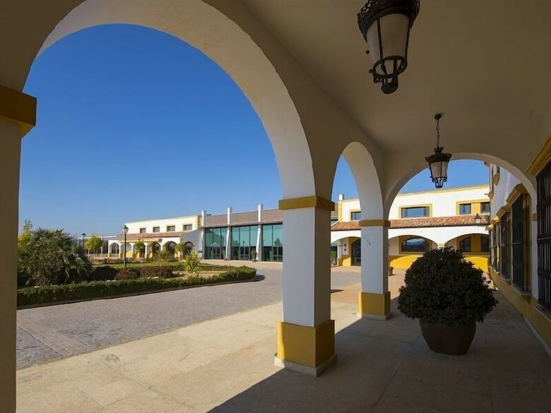 Hotel Cortijo Santa Cruz