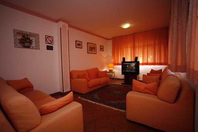 Hotel Leucosya