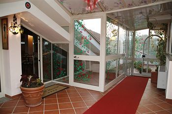 Hotel Leucosya