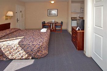 Hotel Suburban Extended Stay West Six Flags