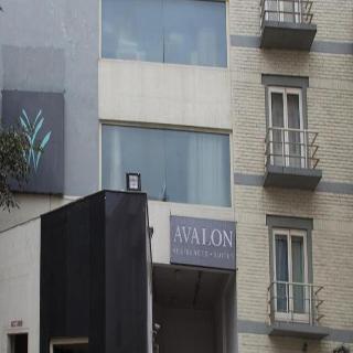 Hotel Avalon Courtyard Residences & Suites