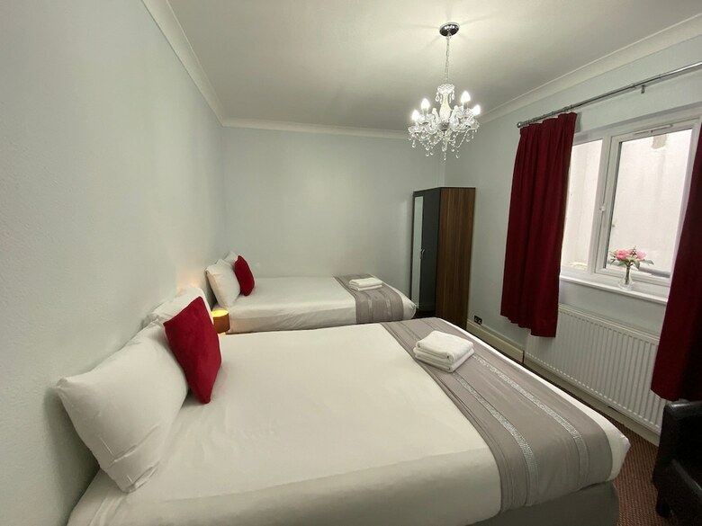Lancaster Court Hotel