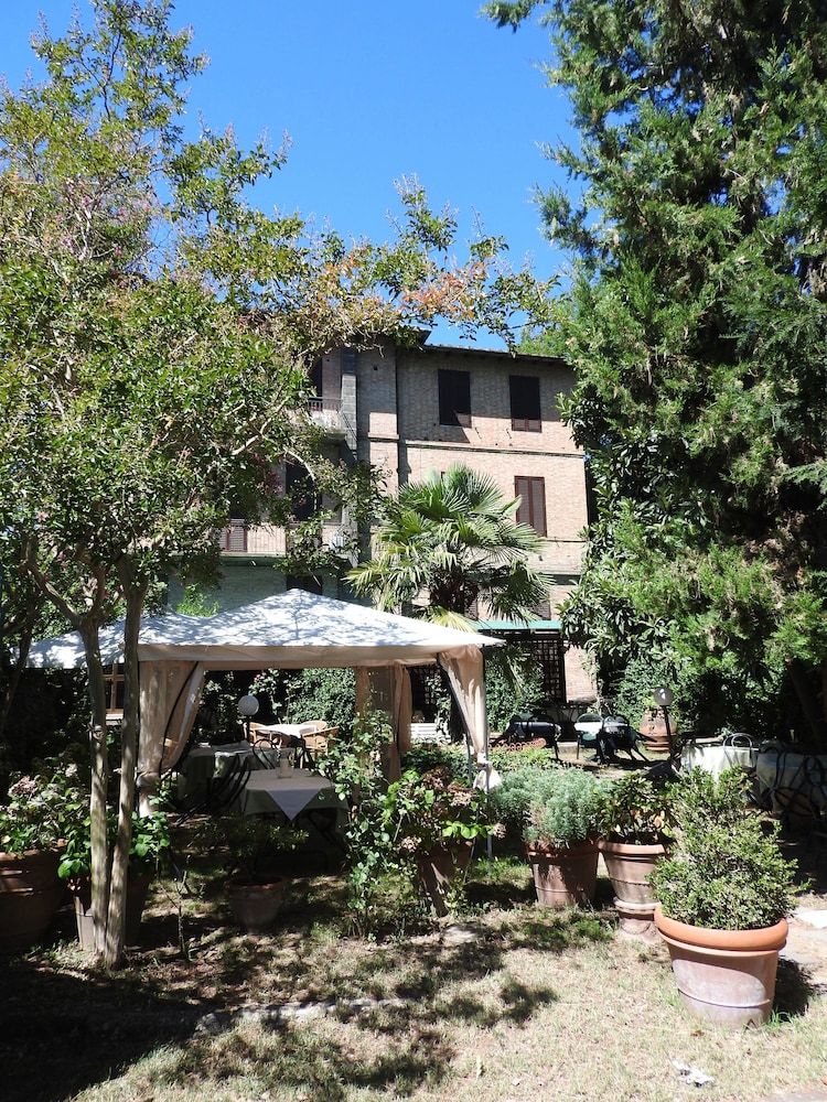 Hotel Moderno
