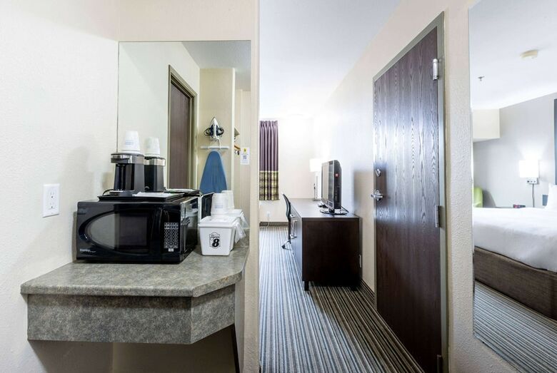Hotel Super 8 Truro