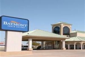 Hotel Baymont Inn And Suites
