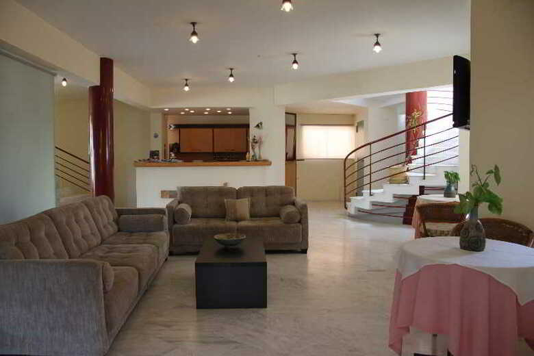 Hotel Elotia