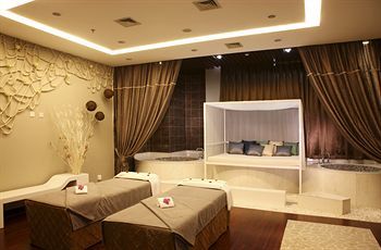 Grand Gongda Jianguo Hotel