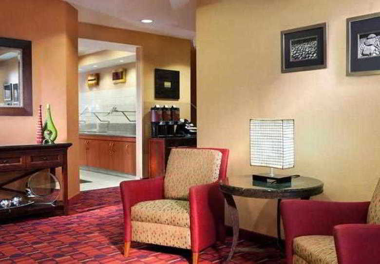 Hotel Residence Inn By Marriott Central Expressway