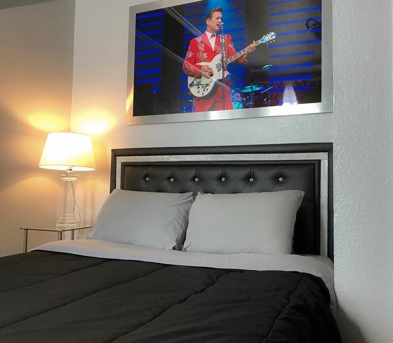 Encore Express Hotel