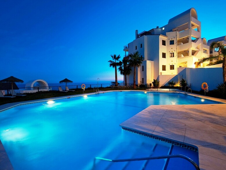 Apartamentos Ol�e Nerja Holiday Rentals By Fuerte Group