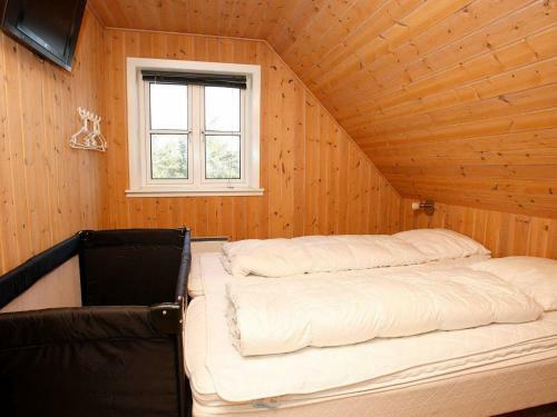 Six-bedroom Holiday Home In Bl�vand 3