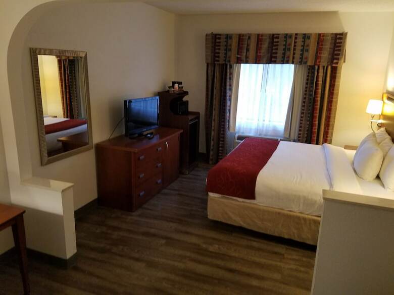 Hotel Comfort Suites Gwinnett Place