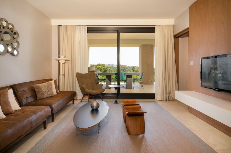 Hotel The Oasis By Don Carlos Resort
