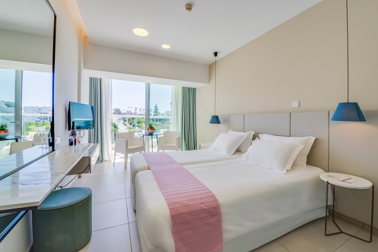 Napa Mermaid Hotel & Suites