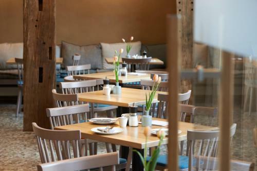 Alte Apotheke Hotel Und Cafe