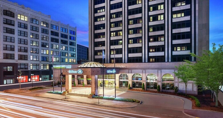 Hilton Indianapolis Hotel & Suites