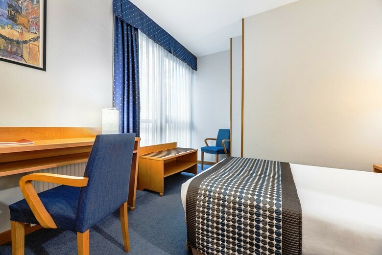 Hotel Exe Area Central