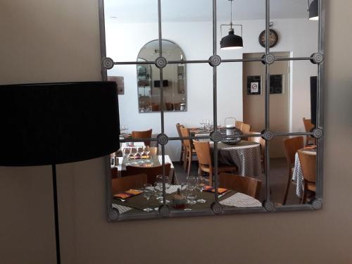 Hotel H�tel-restaurant "chez Carri�re"