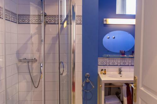 Hostal Maison D'h�tes Chambre En Ville