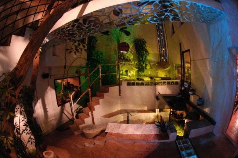 Hotel Enfrente Arte