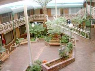 Hotel Mayfair Plaza Motel
