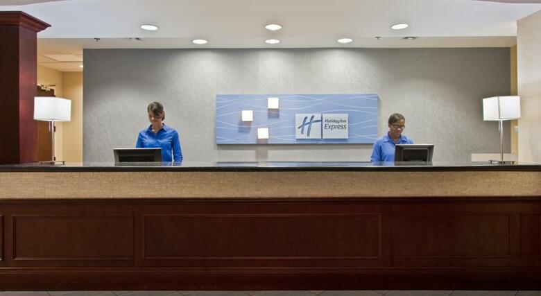 Holiday Inn Express Hotel And Suites