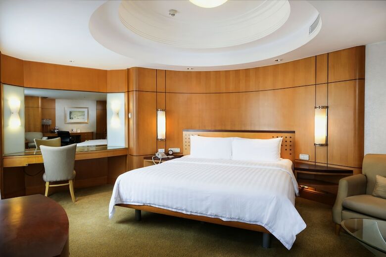 Hotel Makati Shangri-la Manila (Dlx)