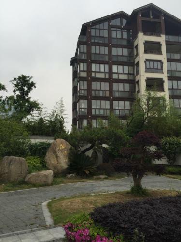 Taihu Lake King Apartment