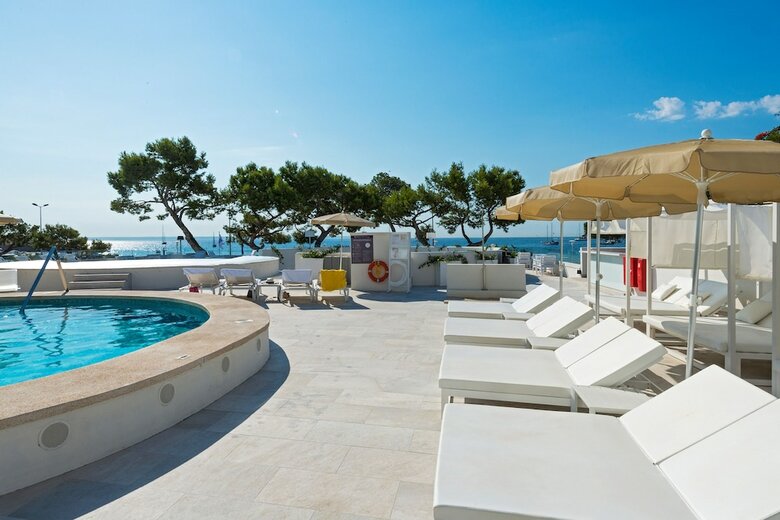Hotel Fergus Style Palmanova