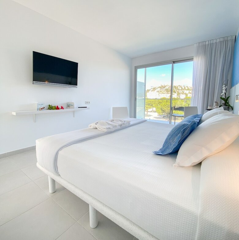 Reverence Life Hotel - Adults Only