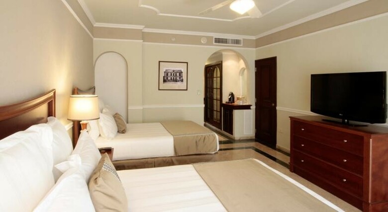 Hotel Villa Mercedes Curio Collection By Hilton