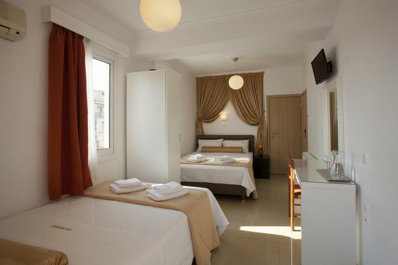 Metropolis Hotel
