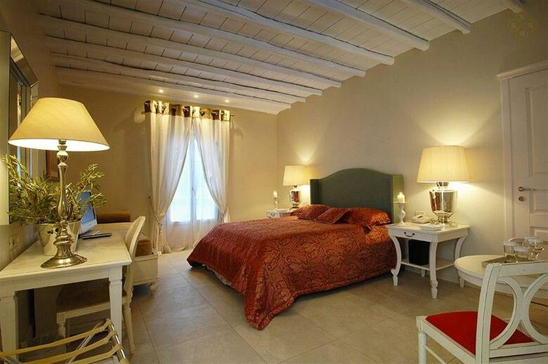 La Residence Mykonos Hotel Suites