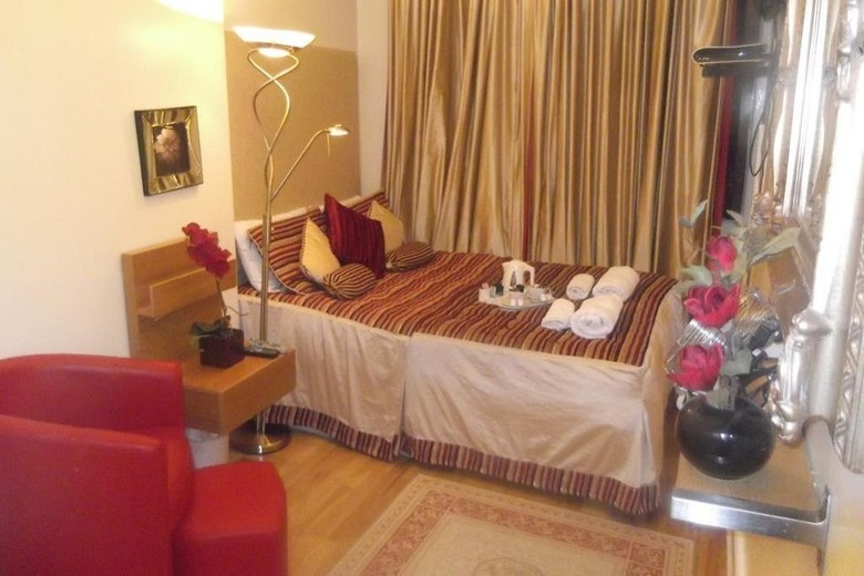 Abc Hyde Park Hotel
