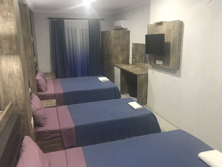 Ast Hotel
