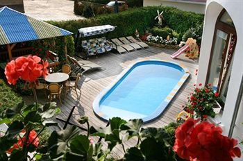 Albergue Hotel Po Kastonu