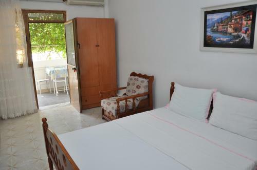 Hostal Guest House Cikaj