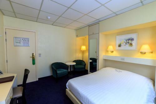Hotel Pacific