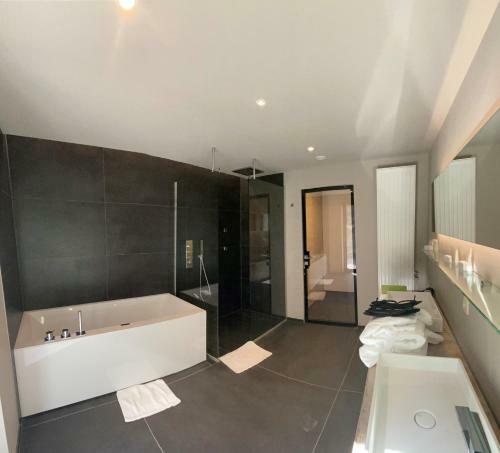 Hotel Wellness Durbuy Eau De Roche