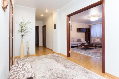 Apartments On Zakharova 67/1
