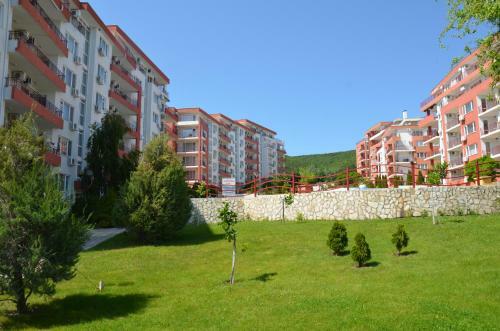 Single Private Apartments In Marina View Fort Beach