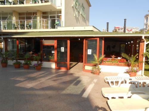 Tomi Family Apartments