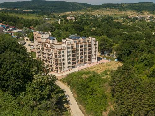 Moreto Luxury Apartments - Full Board