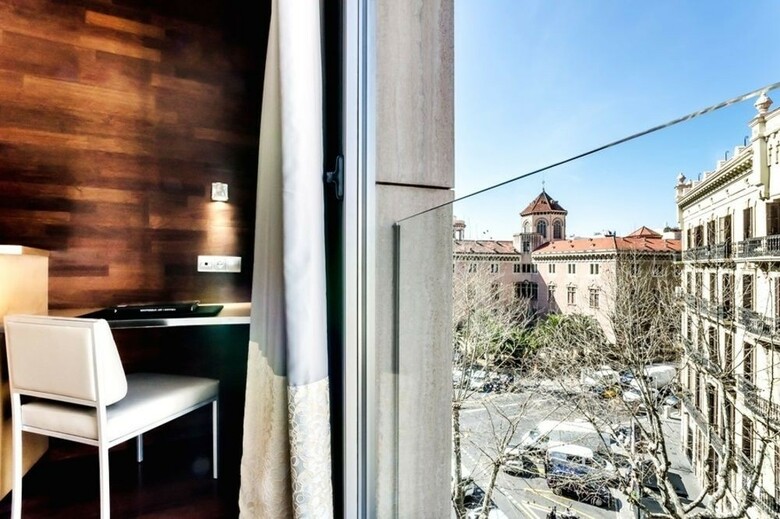 Hotel Sansi Diputacio