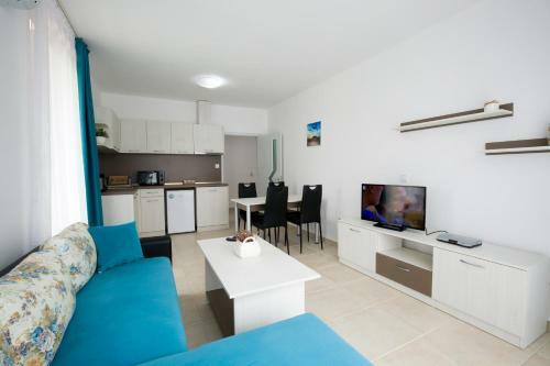 Sea Life Apartments Sinemorets