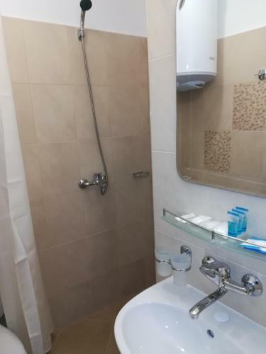 Hostal Guest House Edelweiss