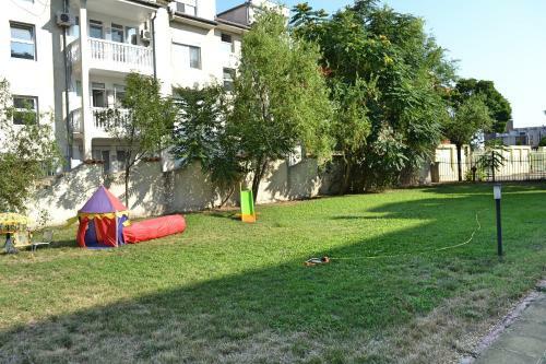 Semiramida Garden Apartment Eh